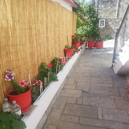 Apartment House Agapi *