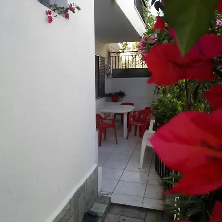 Apartment House Agapi Neos Marmaras